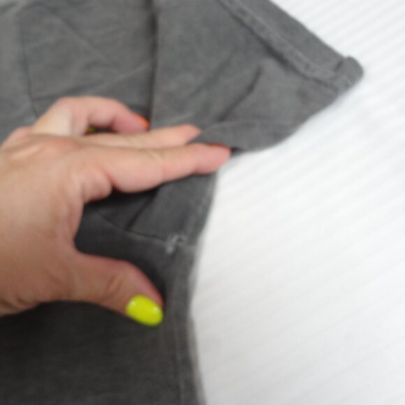 U2 THE JOSHUA TREE 2017 TOUR W/DATES - GRAY LARGE T-SHIRT L210 (HOLE C PICS) - Picture 9 of 12